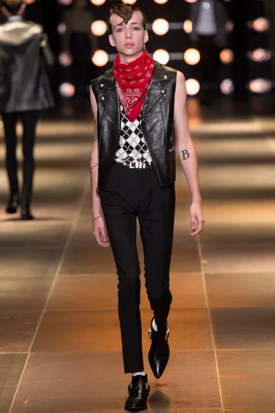 Look 33